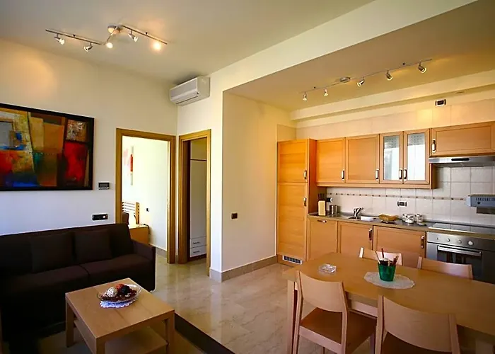 Apart Otel Lux 3*